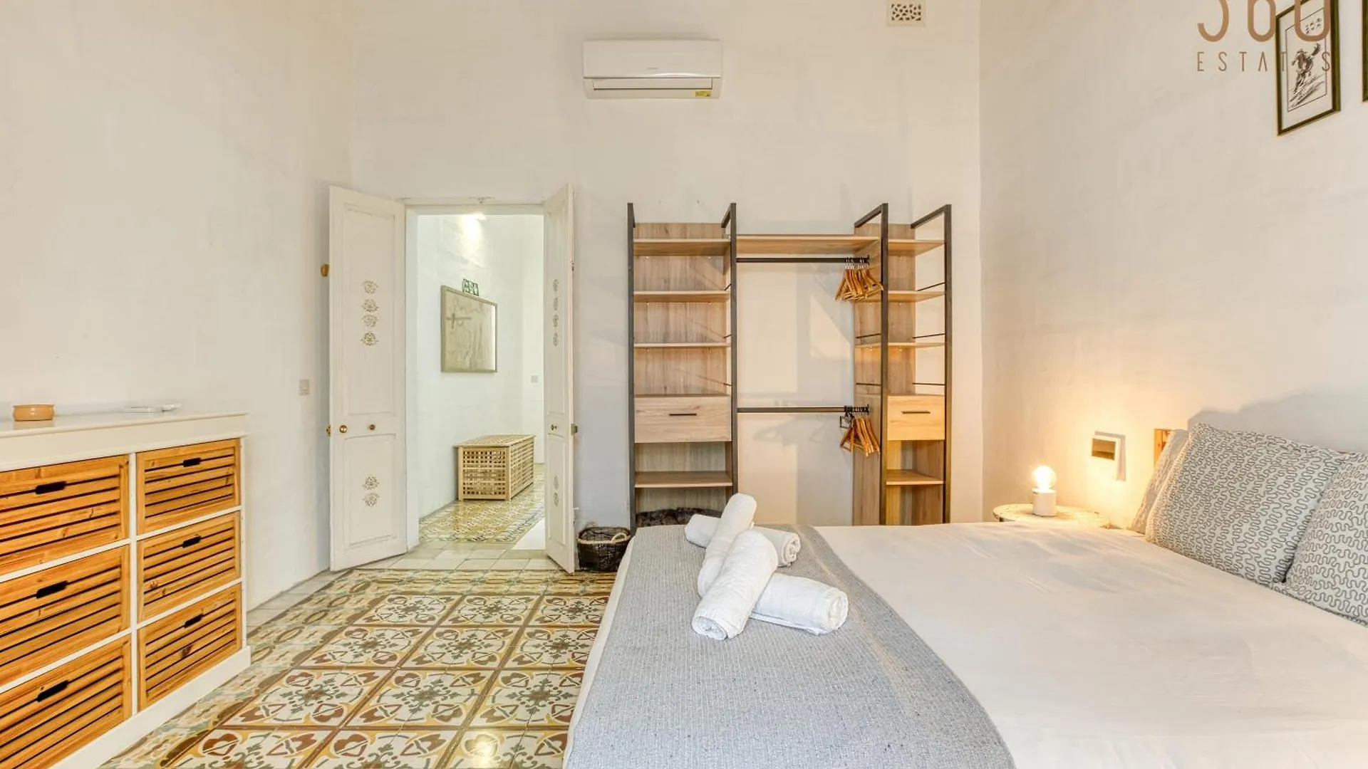 Lovely Traditional 4Br Townhouse In Charming Isla By 360 Estates